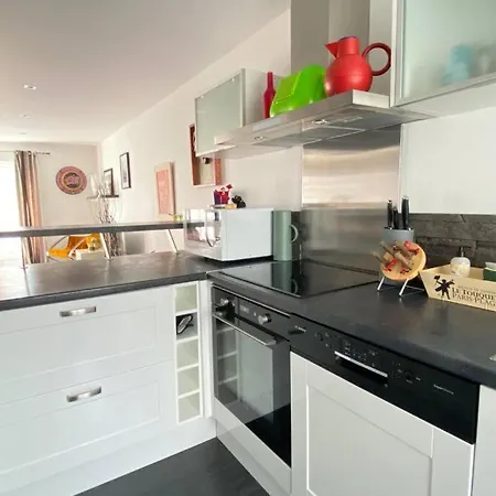 T3 Terrasse Centre Et *